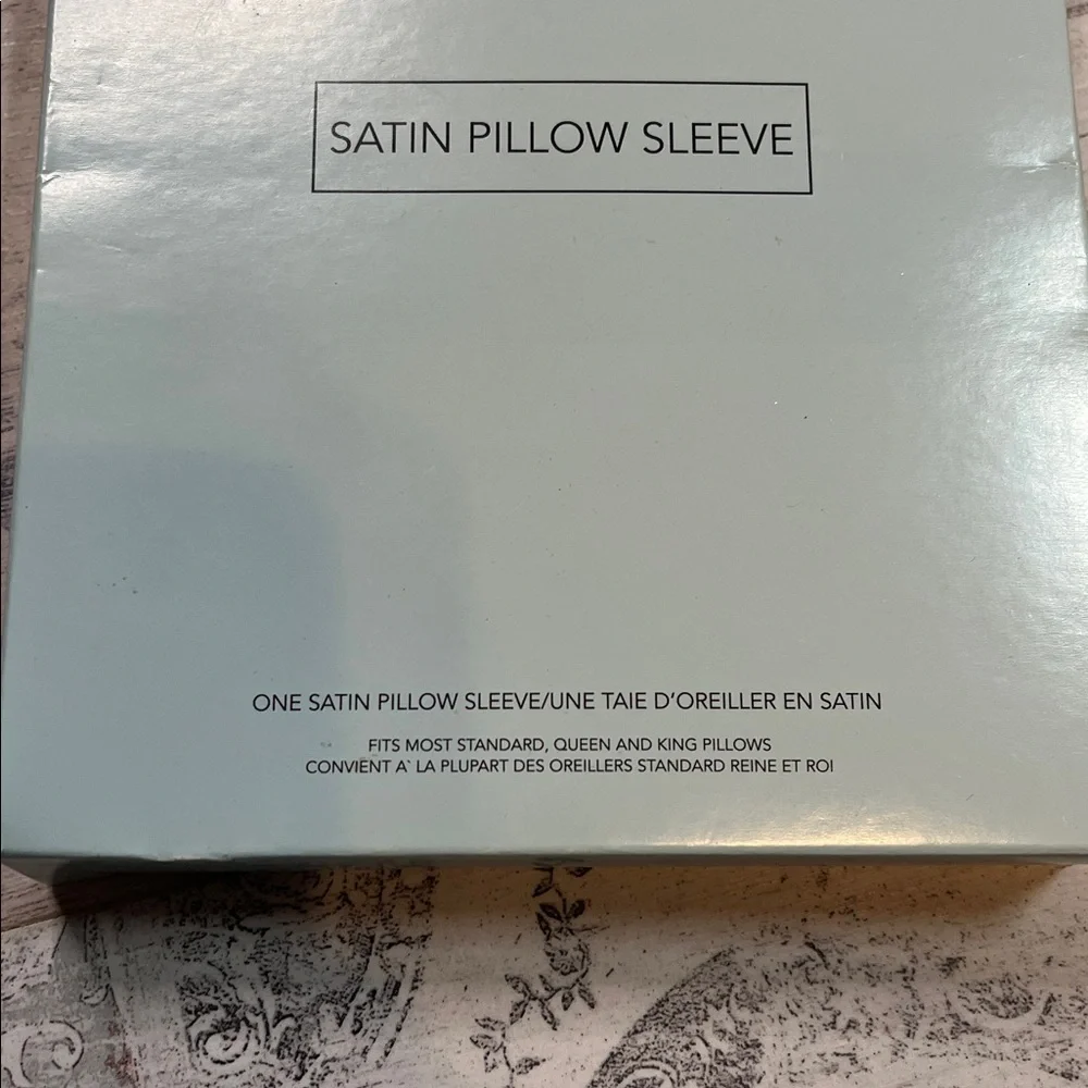 Silked Satin Pillow Sleeve Silver